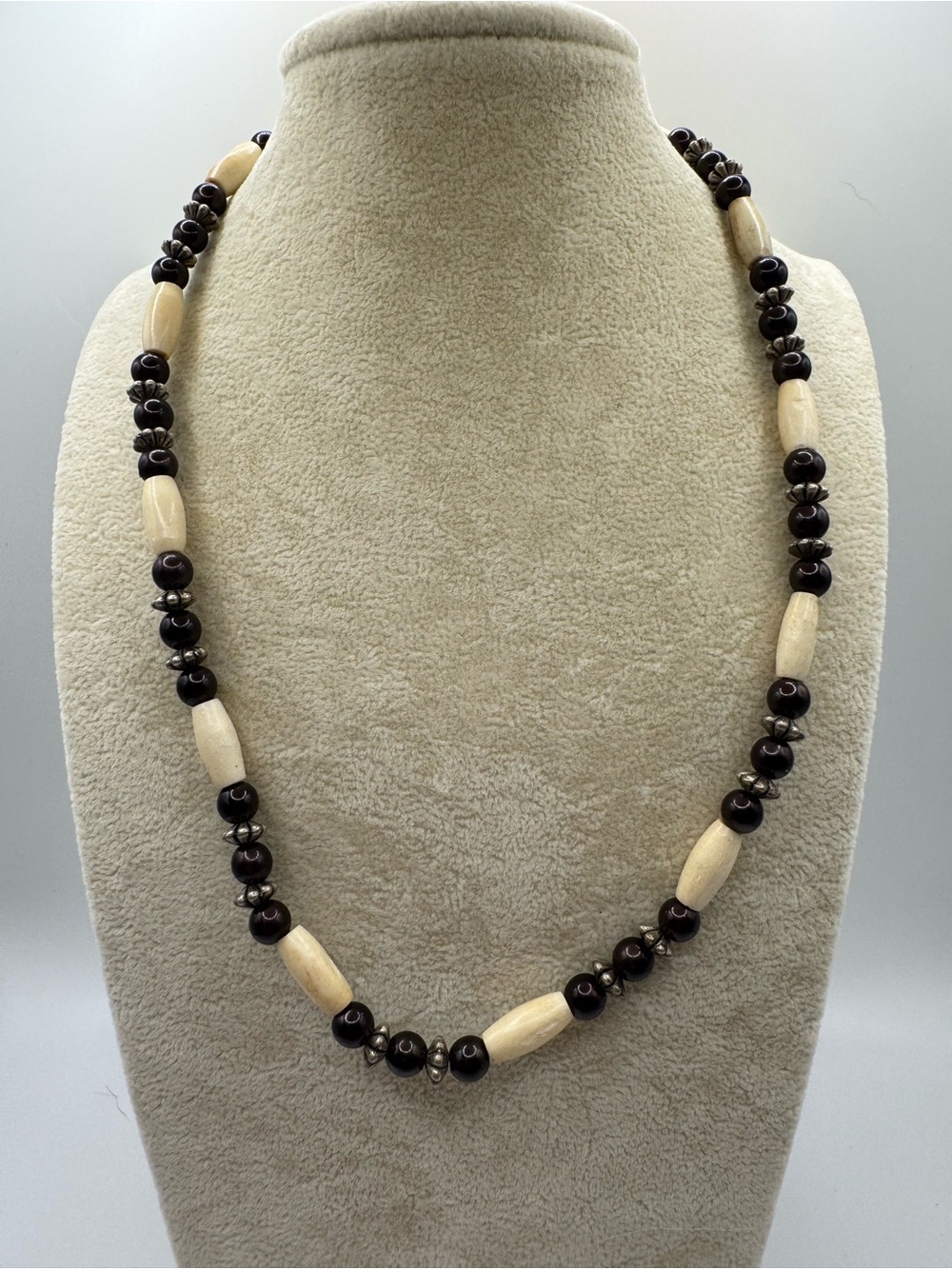 Vintage Southwestern Bone and Silver Bead Necklace